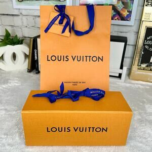 Louis Vuitton Box, Shopping Bag, gift tag and ribbon packaging gift set NEW